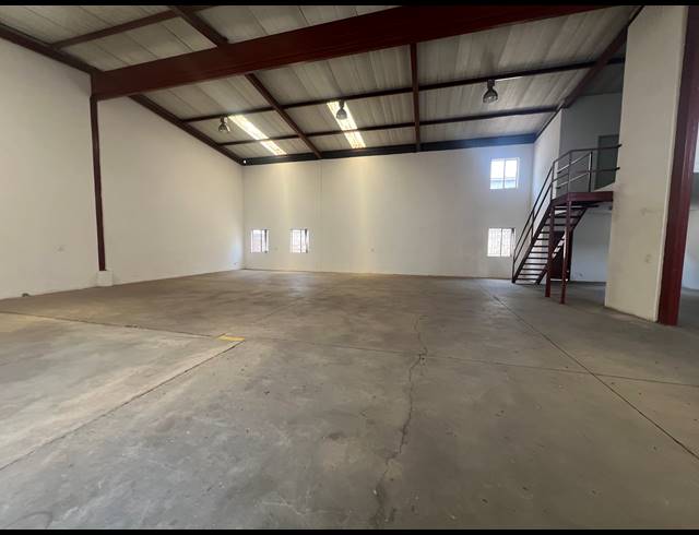 476M² WAREHOUSE TO LET IN KYA SANDS